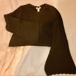 Pretty Olive Green Bell-Sleeve (Trim) Sweater !